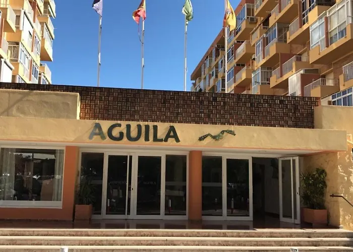 Aparta Hotel Aguila